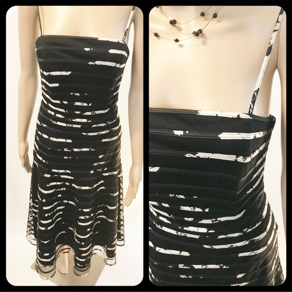 JS Collection Dress - Picture 2 of 7